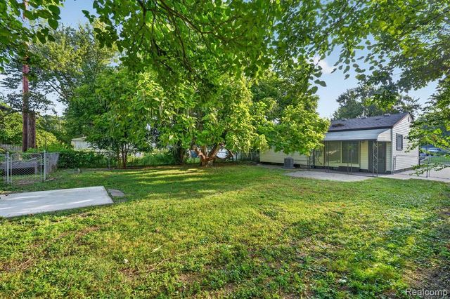 1608 Gloria Street, Westland, MI 48186