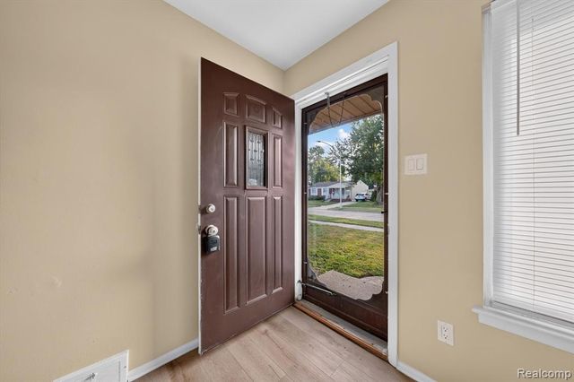 1608 Gloria Street, Westland, MI 48186
