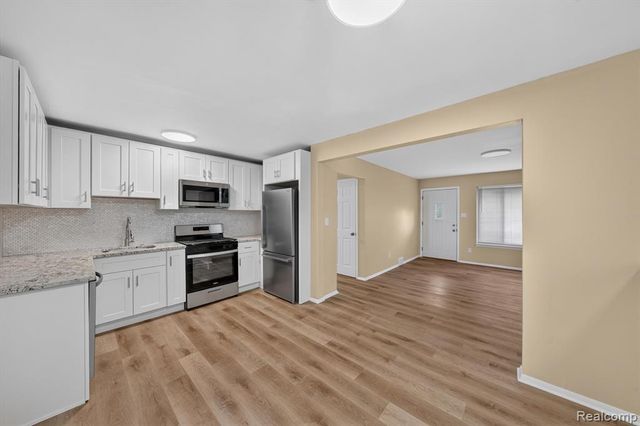 1608 Gloria Street, Westland, MI 48186