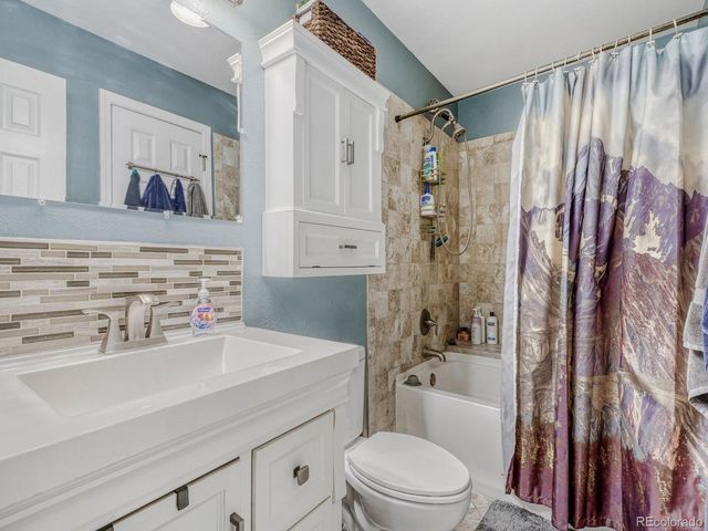 5856 S Routt St, Littleton, CO 80127