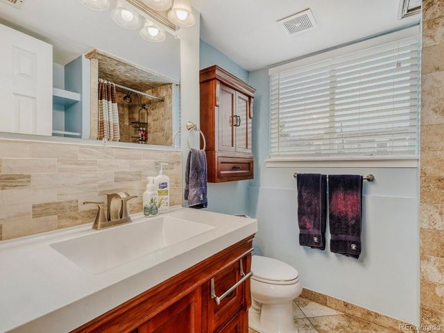 5856 S Routt St, Littleton, CO 80127