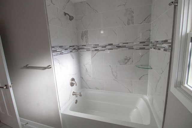 715 BLUFF DALE DR, Columbia, MO 65201