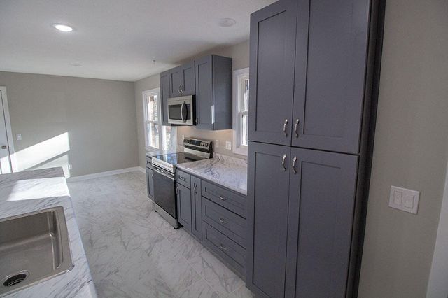 715 BLUFF DALE DR, Columbia, MO 65201