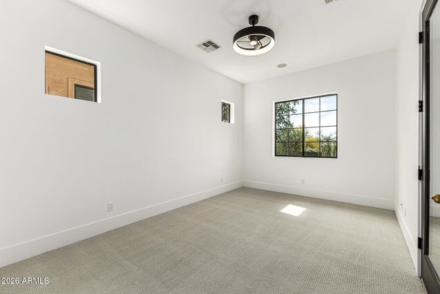 8207 E JASMINE Circle, Mesa, AZ 85207