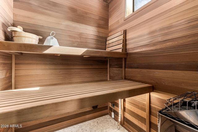 8207 E JASMINE Circle, Mesa, AZ 85207