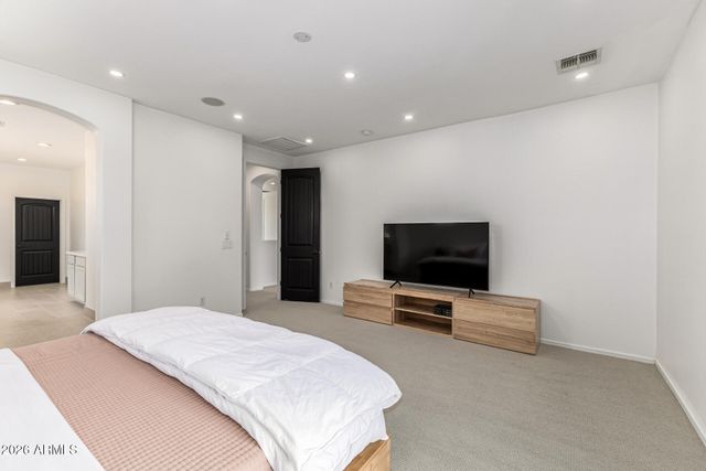 8207 E JASMINE Circle, Mesa, AZ 85207