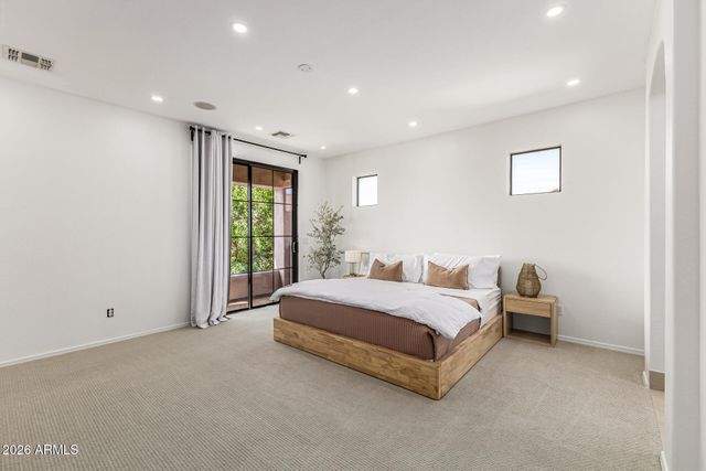 8207 E JASMINE Circle, Mesa, AZ 85207