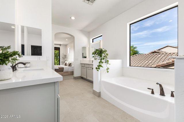 8207 E JASMINE Circle, Mesa, AZ 85207