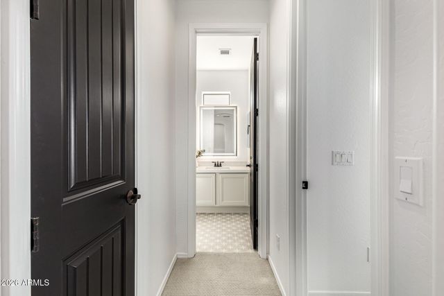 8207 E JASMINE Circle, Mesa, AZ 85207