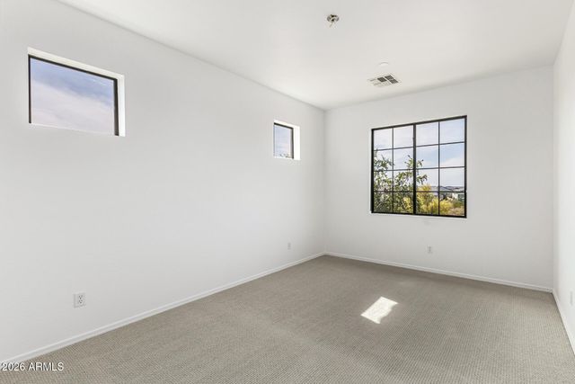 8207 E JASMINE Circle, Mesa, AZ 85207