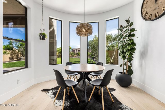 8207 E JASMINE Circle, Mesa, AZ 85207