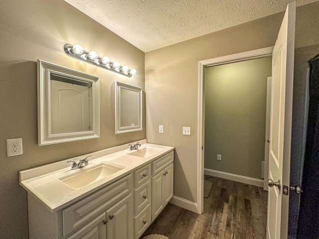 190 Hickory Ridge Drive, Corbin, KY 40701