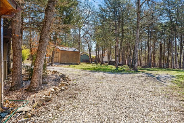 22395 Air Park Drive, Golden, MO 65658