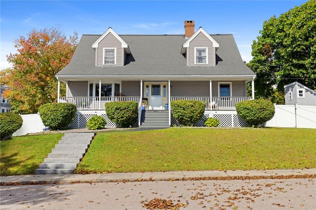 21 Milton Street, Blackstone, MA 01504