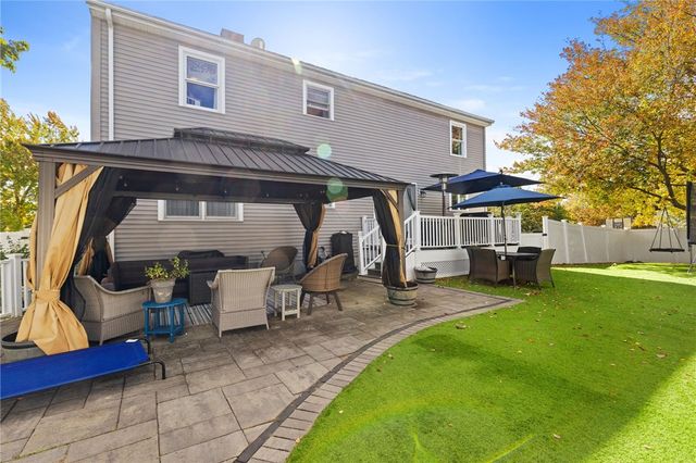 21 Milton Street, Blackstone, MA 01504