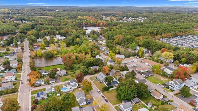 21 Milton Street, Blackstone, MA 01504