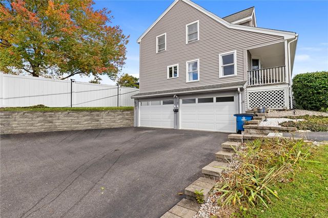 21 Milton Street, Blackstone, MA 01504