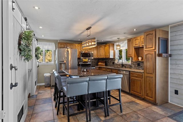21 Milton Street, Blackstone, MA 01504