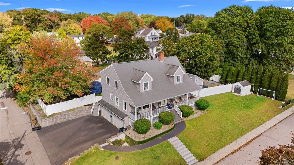 21 Milton Street, Blackstone, MA 01504