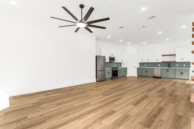 300 Henry Street, Waxahachie, TX 75165