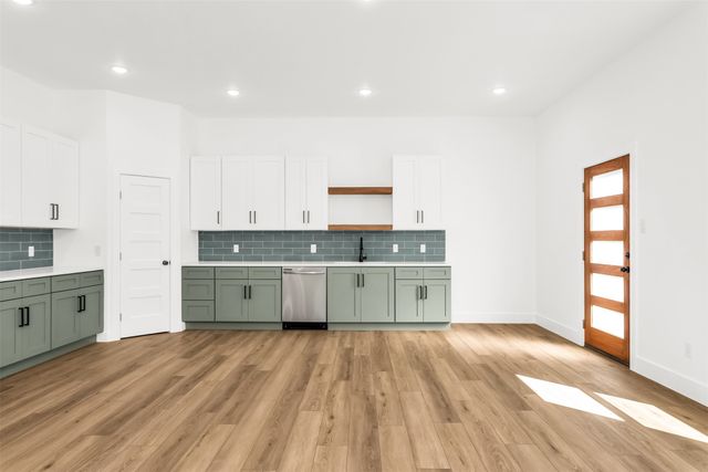 300 Henry Street, Waxahachie, TX 75165