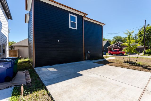 300 Henry Street, Waxahachie, TX 75165