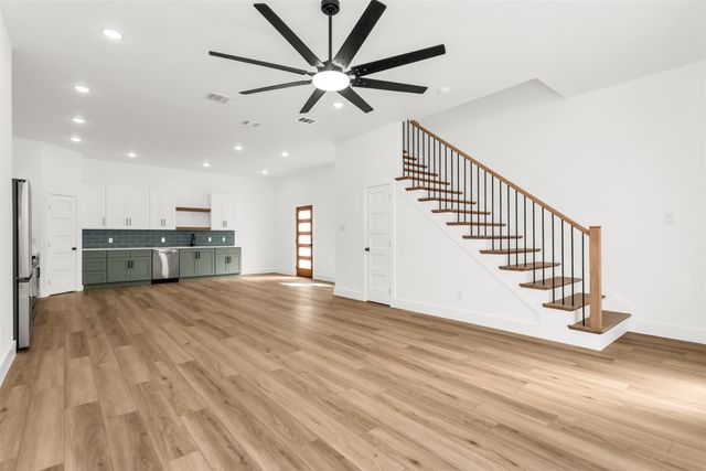 300 Henry Street, Waxahachie, TX 75165