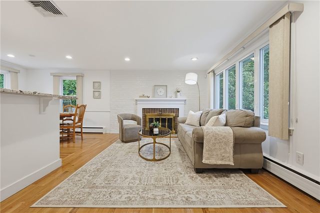 34 Bellevue Drive, Cranston, RI 02920