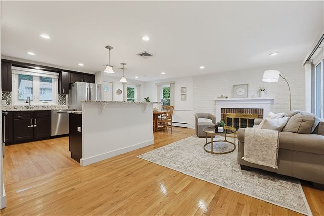 34 Bellevue Drive, Cranston, RI 02920