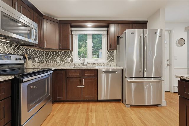 34 Bellevue Drive, Cranston, RI 02920