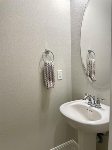 217 Birkshire DR, Georgetown, TX 78626