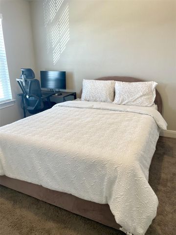 217 Birkshire DR, Georgetown, TX 78626