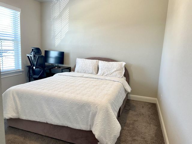 217 Birkshire DR, Georgetown, TX 78626