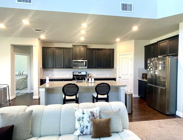 217 Birkshire DR, Georgetown, TX 78626