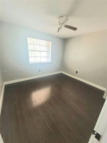 8248 NW 199th Ter, Hialeah, FL 33015