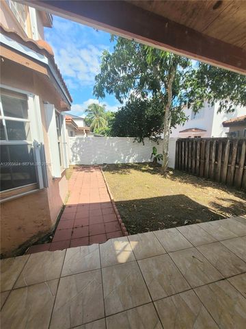 8248 NW 199th Ter, Hialeah, FL 33015