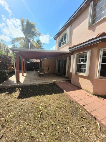 8248 NW 199th Ter, Hialeah, FL 33015