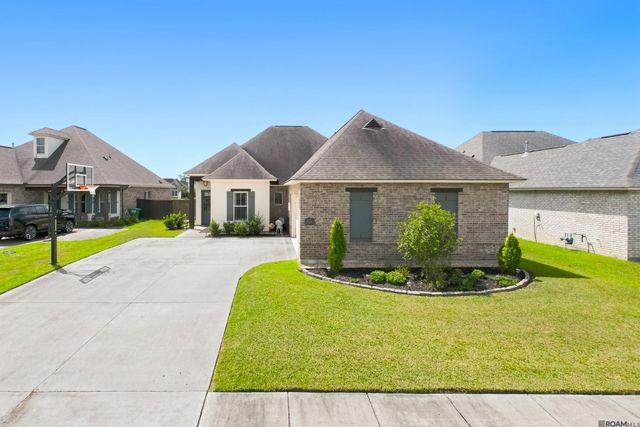 13361 Belle Prairie Dr, Geismar, LA 70734