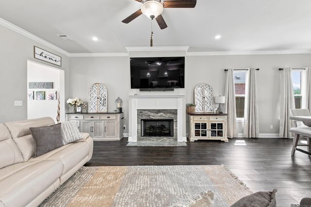 13361 Belle Prairie Dr, Geismar, LA 70734