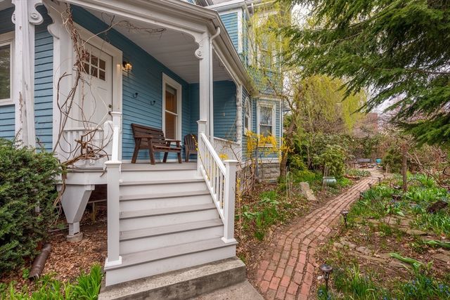 12 Rindge Avenue 2, Cambridge, MA 02140