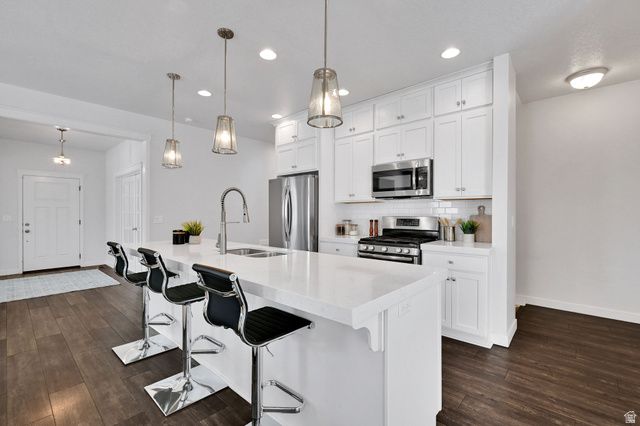 2056 W PHILLIPS ST, Kaysville, UT 84037