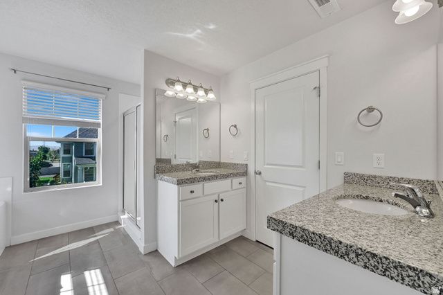 2056 W PHILLIPS ST, Kaysville, UT 84037