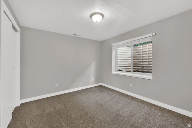 2056 W PHILLIPS ST, Kaysville, UT 84037