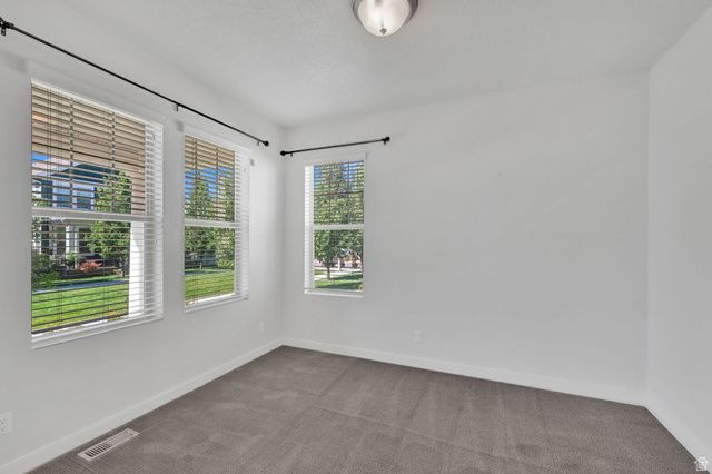 2056 W PHILLIPS ST, Kaysville, UT 84037