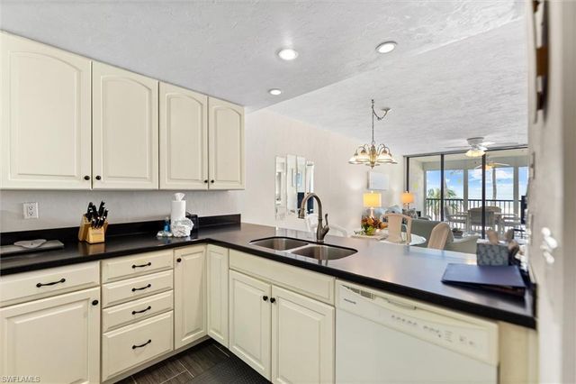 6400 Estero BLVD 301, Fort Myers Beach, FL 33931