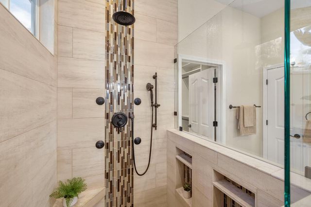 201 Heredia Ct, Roseville, CA 95747