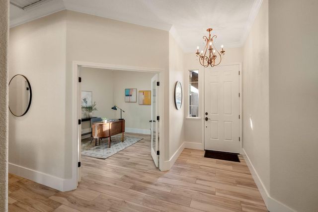 201 Heredia Ct, Roseville, CA 95747