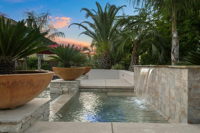 201 Heredia Ct, Roseville, CA 95747