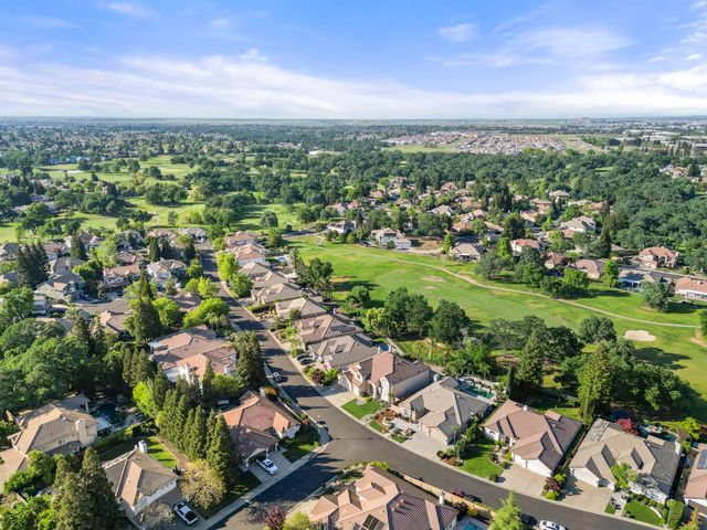 201 Heredia Ct, Roseville, CA 95747