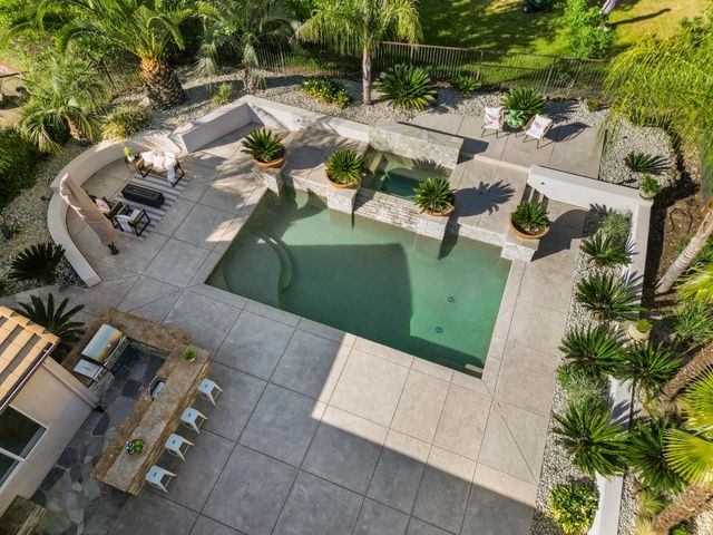 201 Heredia Ct, Roseville, CA 95747